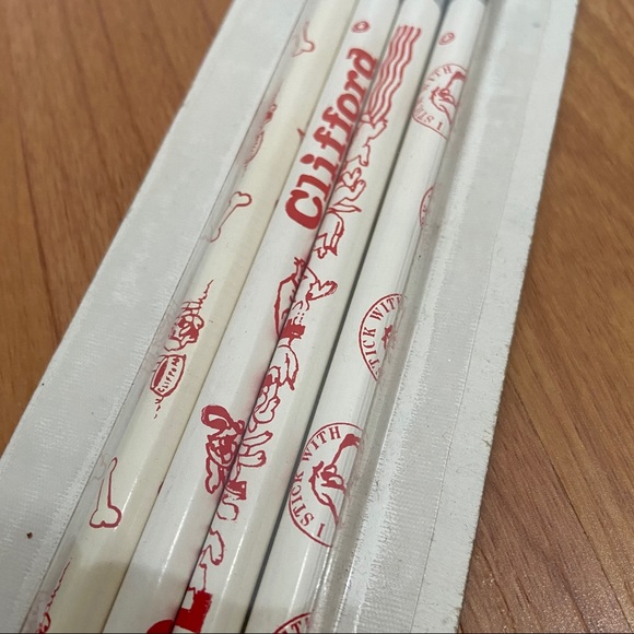 Vtg Clifford Big Red Dog 4 Set of Logo Pencils - Picture 3 of 5